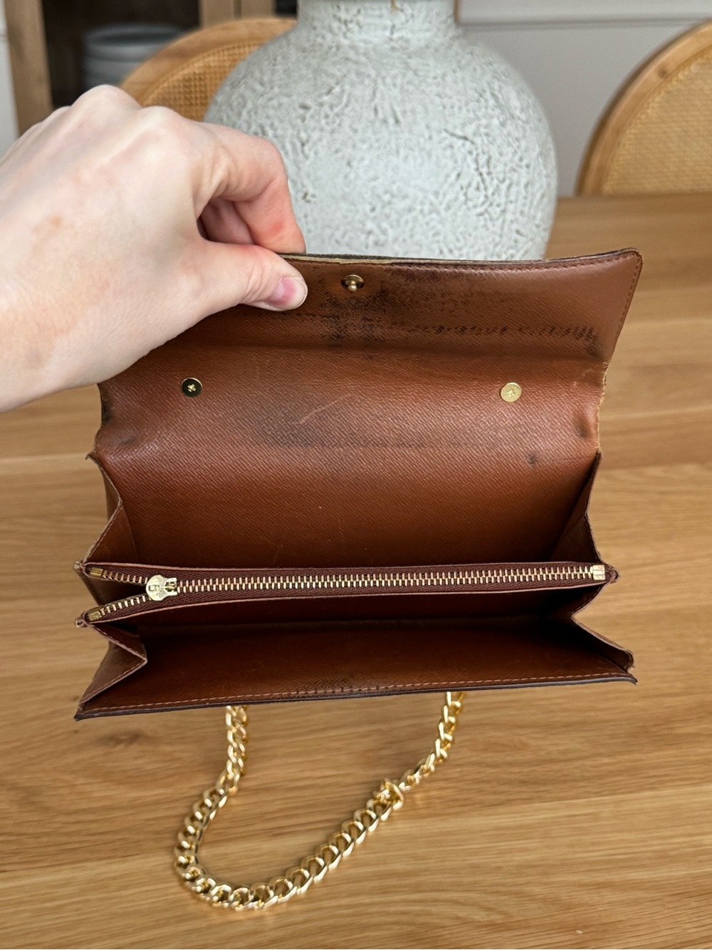 ✅AUTHENTIC✅LOUIS VUITTON WALLET ON A CHAIN - Picture 9 of 15
